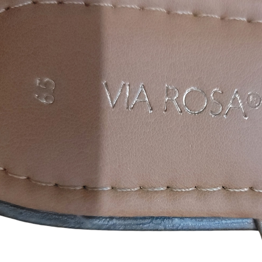 VIA ROSA - Gold Sandals - Size 6.5 - Picture 2 of 3